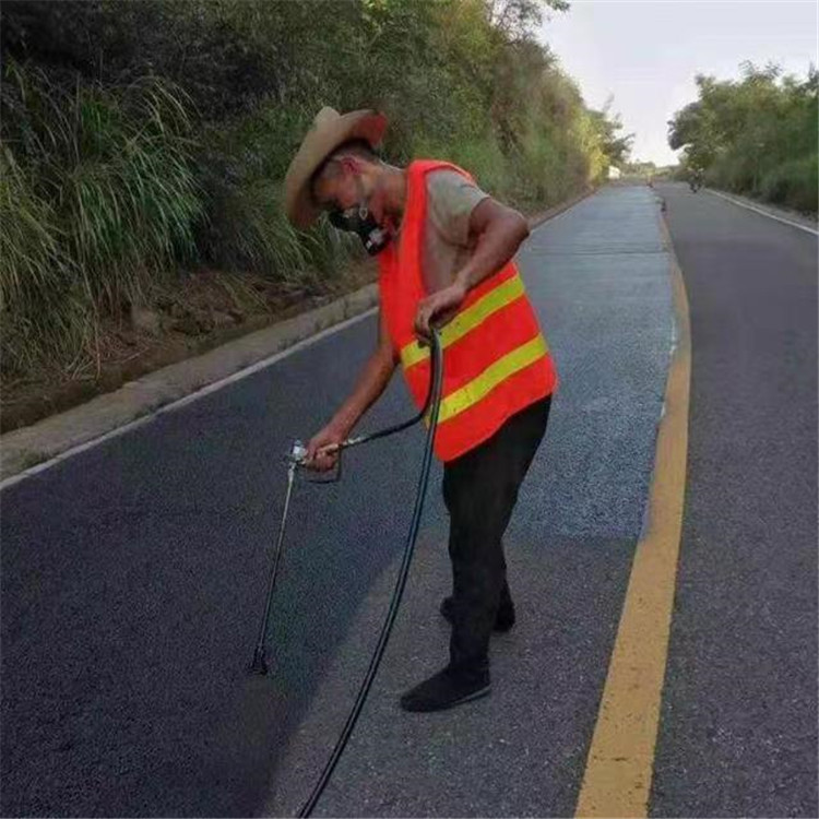 金华 彩色防滑路面的底涂是保障路面附着力